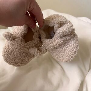 3-6mo Carter's Cream Textured Baby Booties